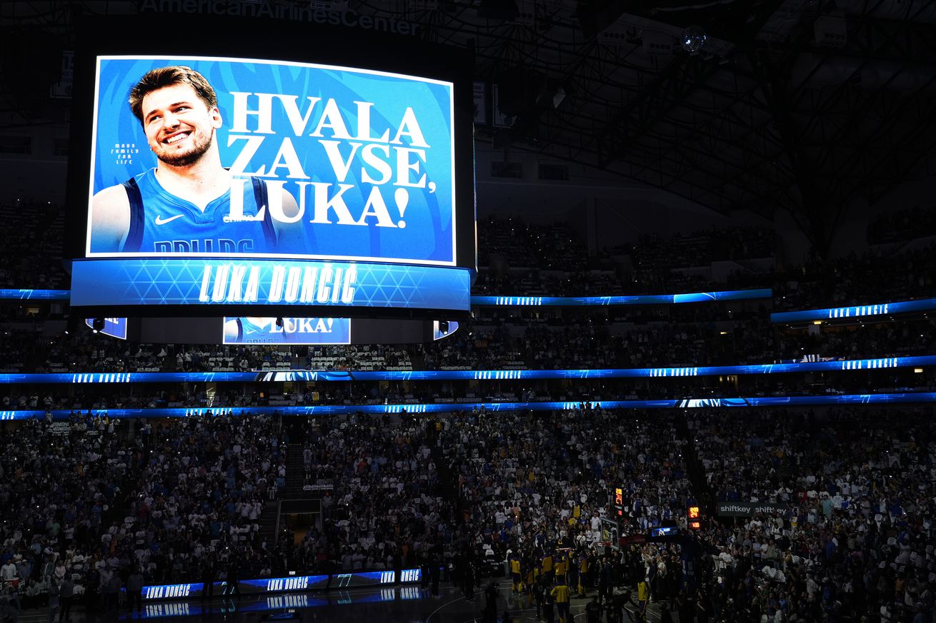 Los Angeles Lakers v Dallas Mavericks