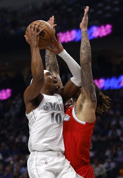 Memphis Grizzlies v Dallas Mavericks