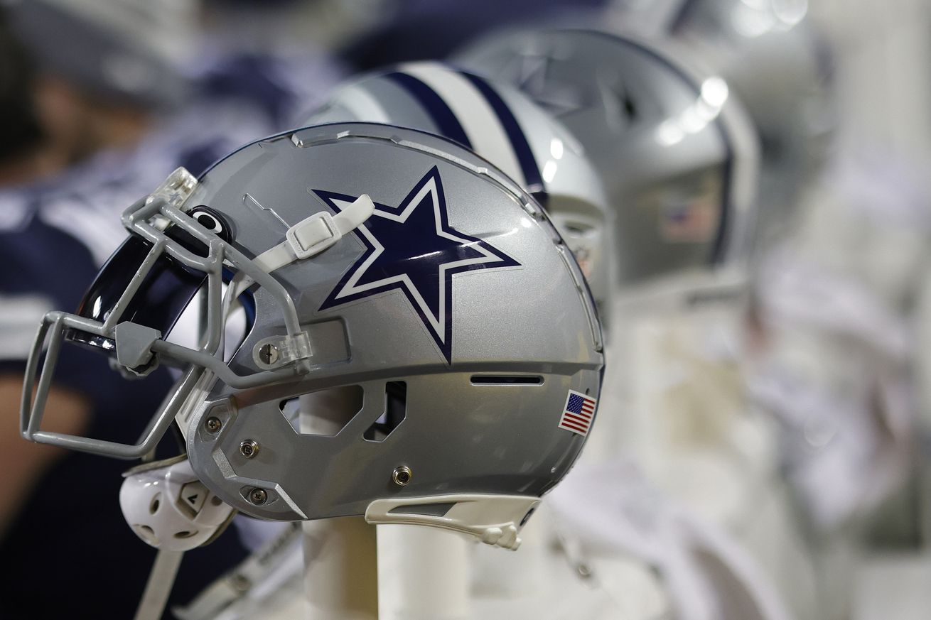 NFL: Dallas Cowboys at Washington Commanders