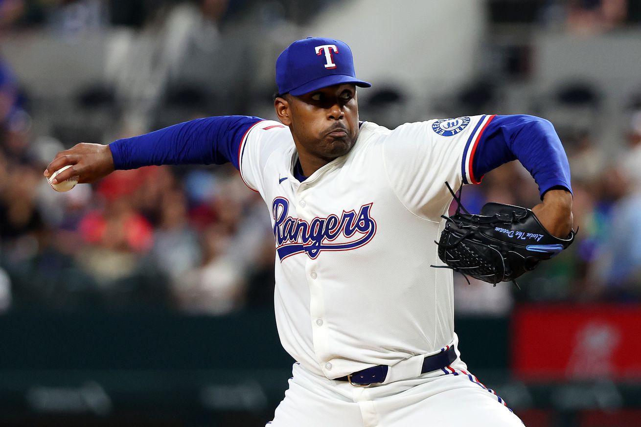 Los Angeles Angels v Texas Rangers
