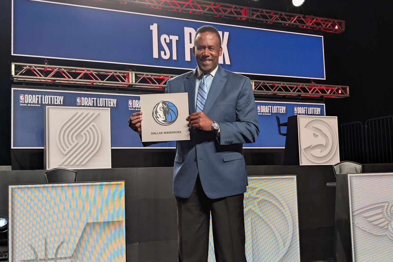 Dallas Maverics won the 2025 NBA Draft Lottery in Chicago