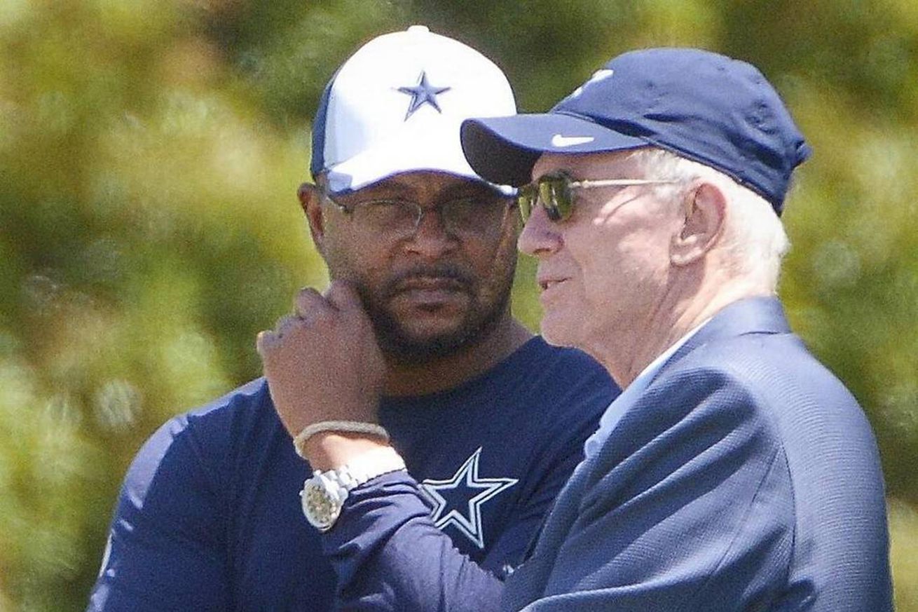 SPORTS-FBN-HILL-COLUMN-FT