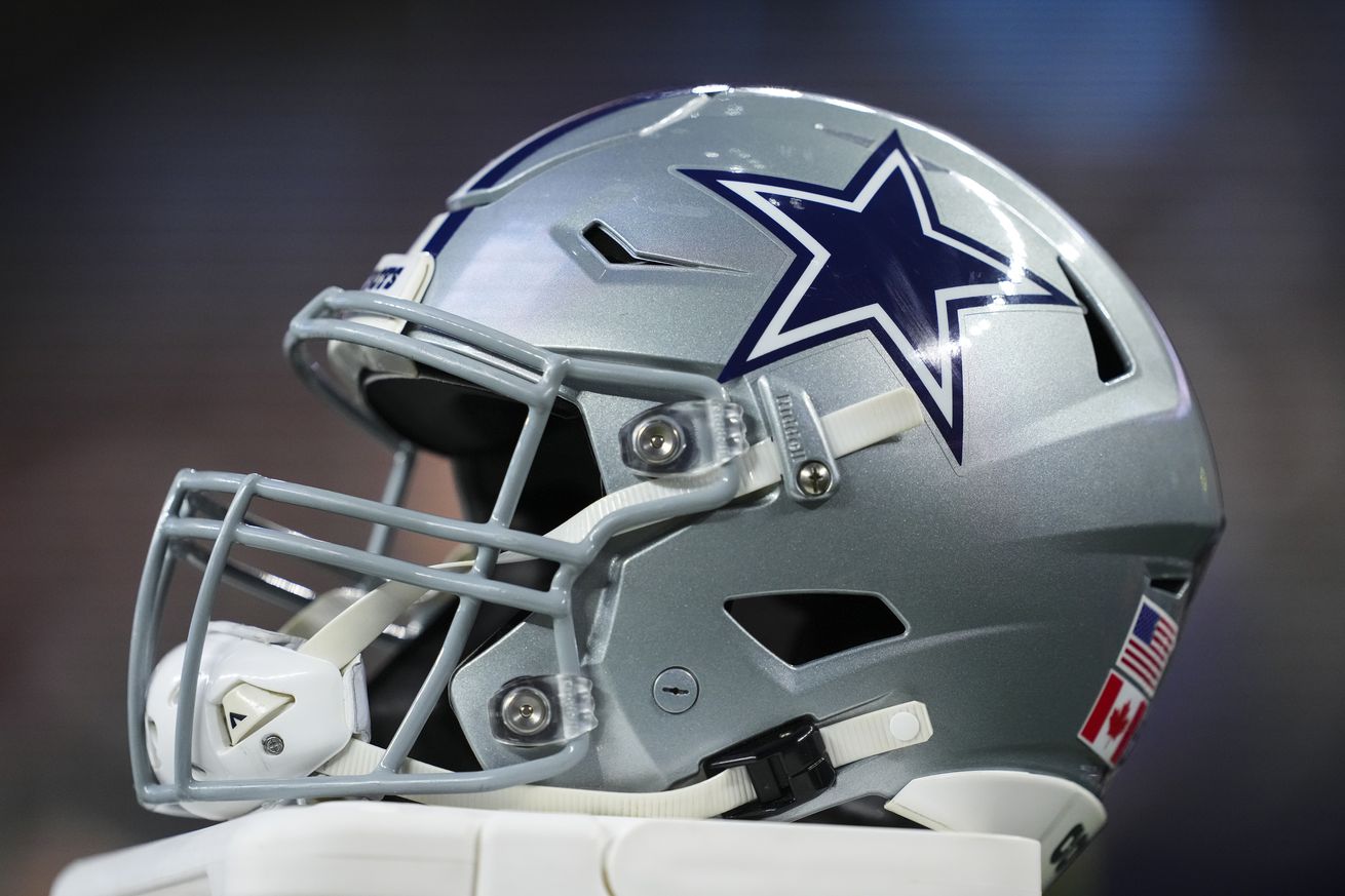 Tampa Bay Buccaneers v Dallas Cowboys