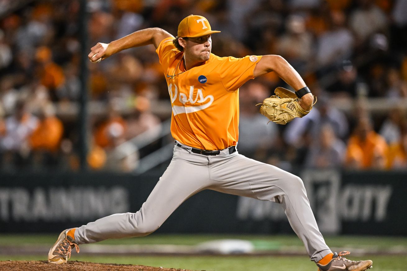 NCAA BASEBALL: MAY 31 Division I Regional - Cincinnati vs Tennessee