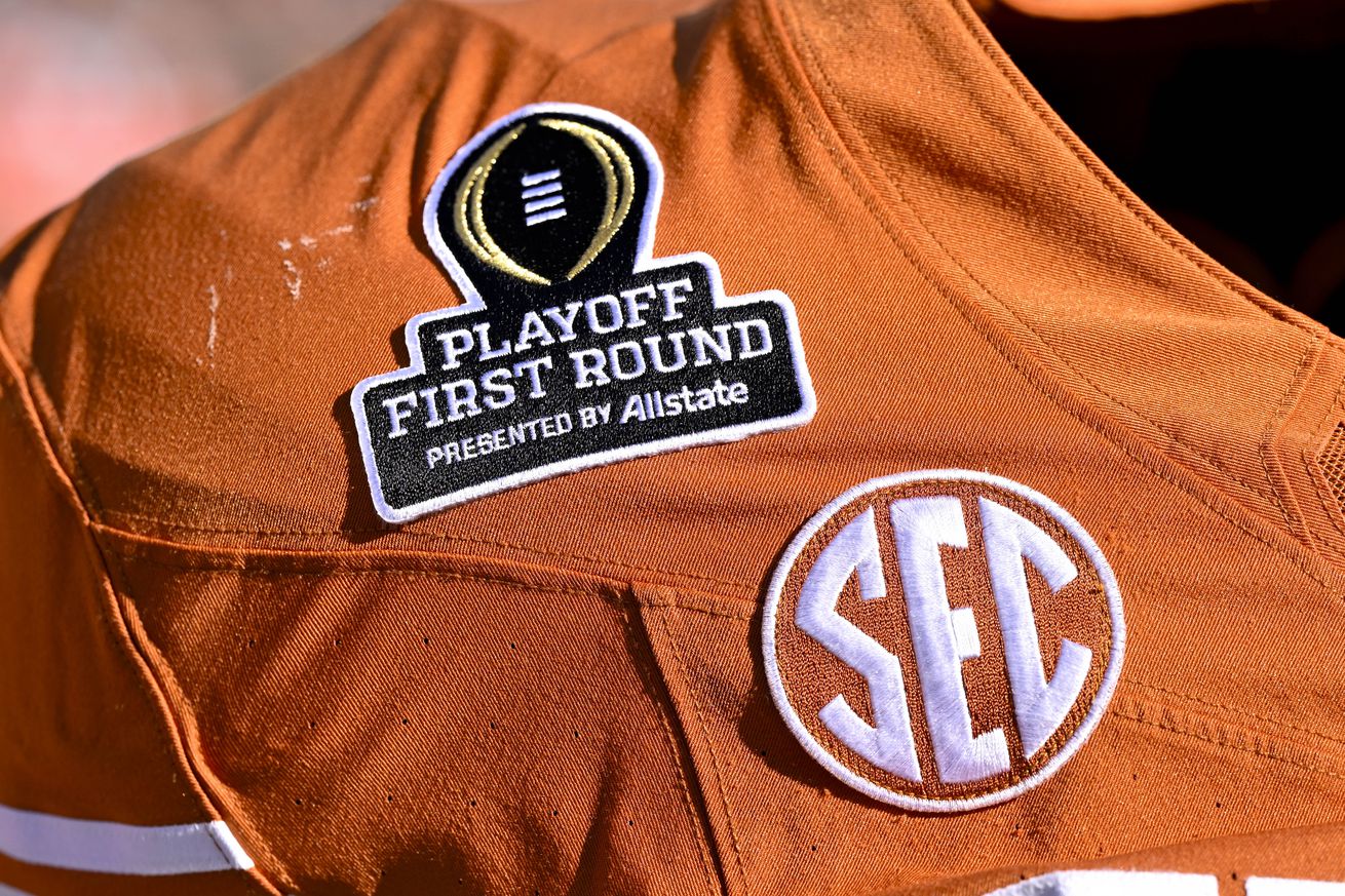 NCAA Football: CFP National Playoff First Round-Clemson at Texas